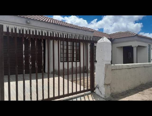 2 BEDROOM PROPERTY TO RENT IN SESHEGO B